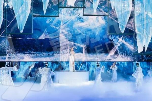 五場國際級舞美，來聊「最美LED透明屏」冰屏的實(shí)操秘籍！