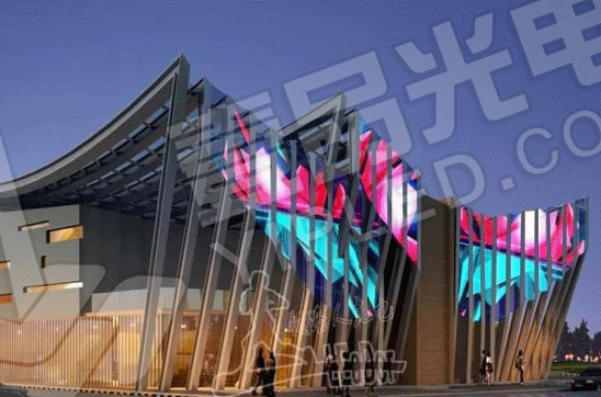 LED透明屏不甘于“綠葉” 晉升“紅花”不是夢